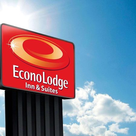 Econo Lodge Inn & Suites Yankton Εξωτερικό φωτογραφία