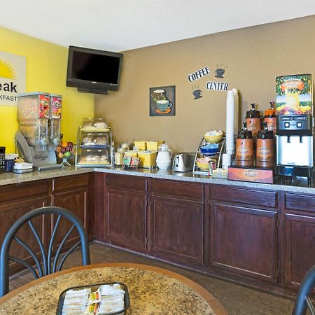 Econo Lodge Inn & Suites Yankton Εξωτερικό φωτογραφία