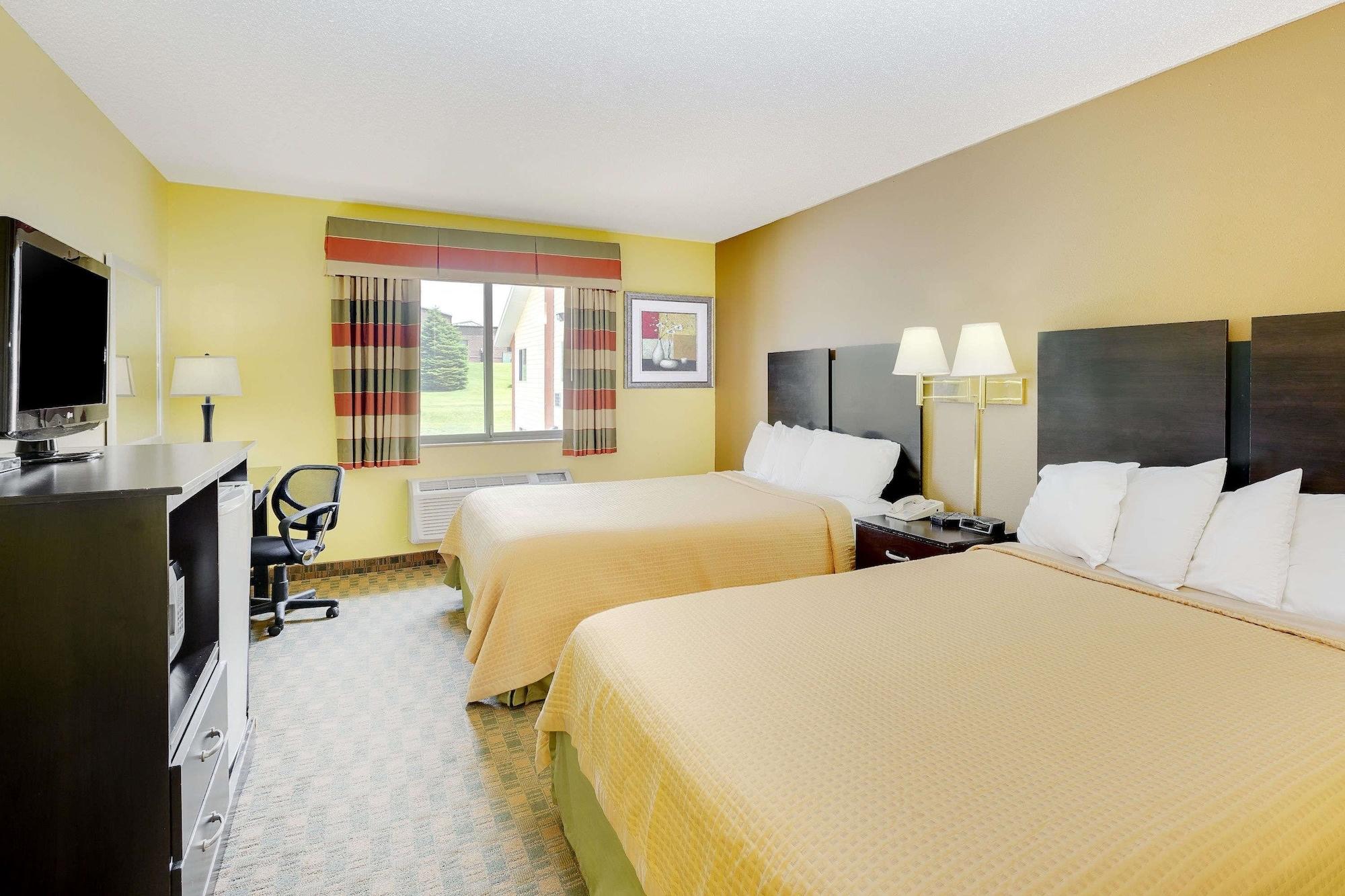 Econo Lodge Inn & Suites Yankton Εξωτερικό φωτογραφία