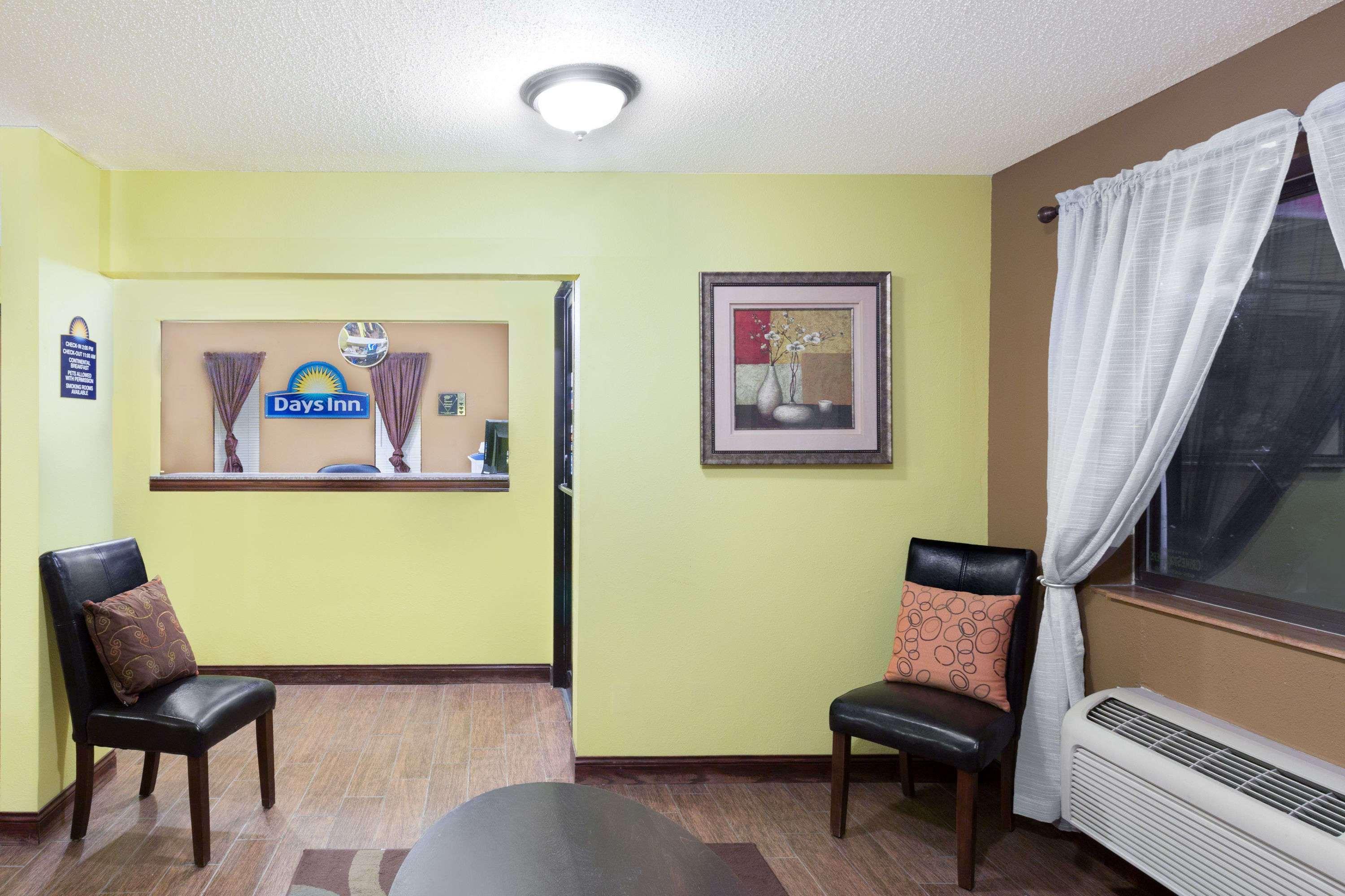 Econo Lodge Inn & Suites Yankton Εξωτερικό φωτογραφία