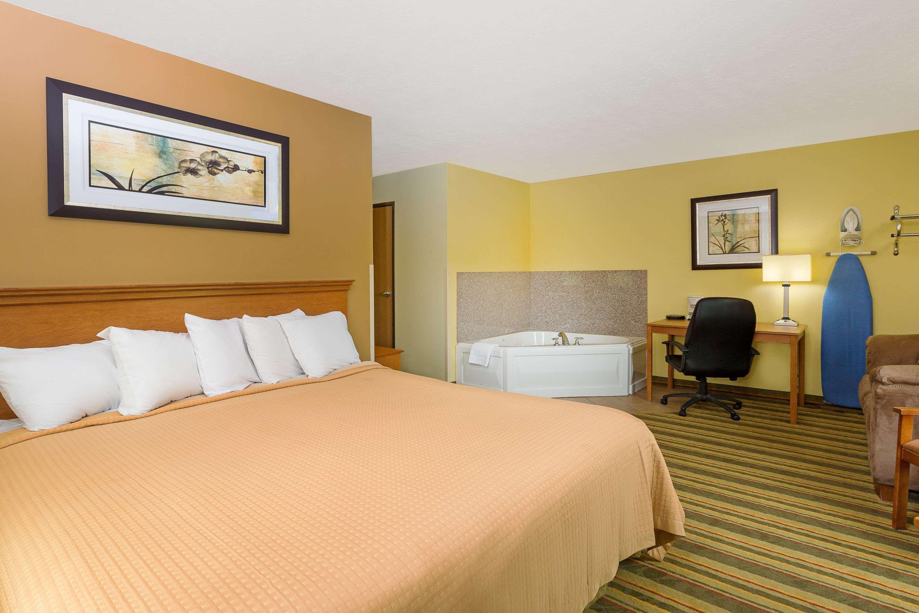 Econo Lodge Inn & Suites Yankton Εξωτερικό φωτογραφία